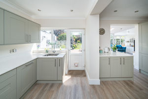 KITCHEN- click for photo gallery